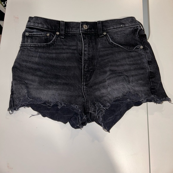 Abercrombie and Fitch high rise mom short - Picture 1 of 2